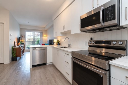 #207-707 Treanor Ave, Langford, BC 