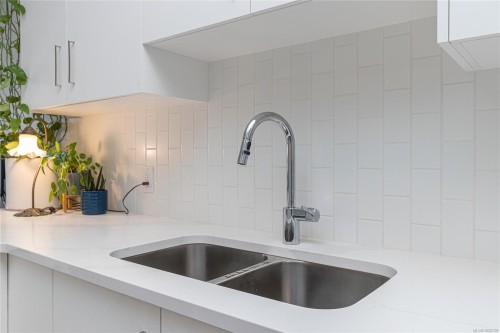 #207-707 Treanor Ave, Langford, BC 