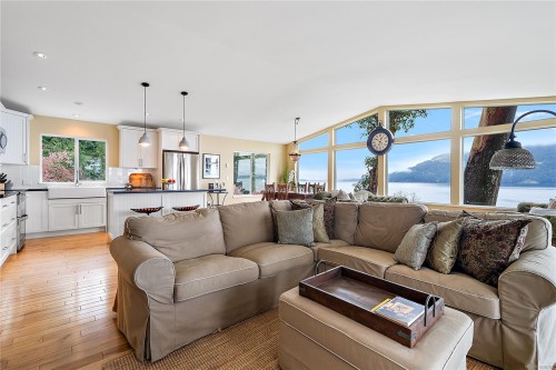 976 Lands End Rd, North Saanich, BC 
