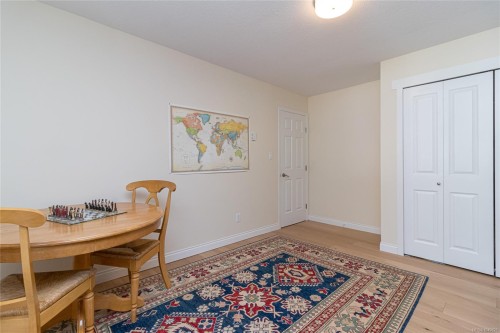 779 Menawood Pl, Saanich, BC 