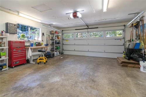 779 Menawood Pl, Saanich, BC 