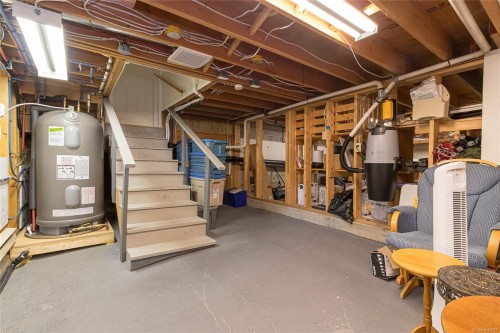 779 Menawood Pl, Saanich, BC 