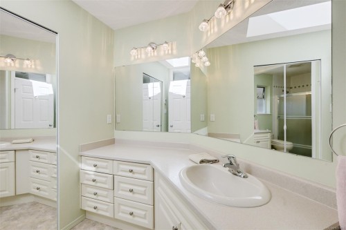 574 Cedar Cres, Cobble Hill, BC 