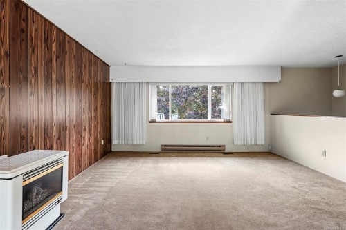 1456 Dogwood Ave, Comox, BC 