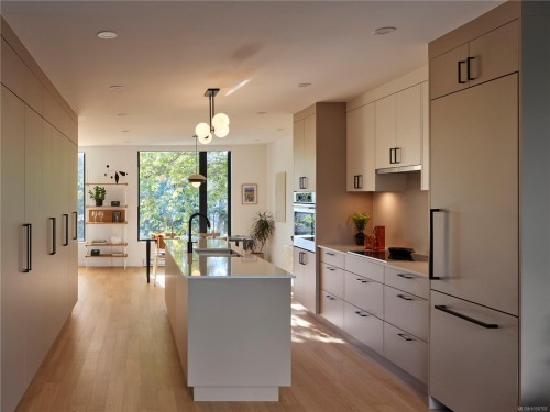 #3-909 Redfern St, Victoria, BC 
