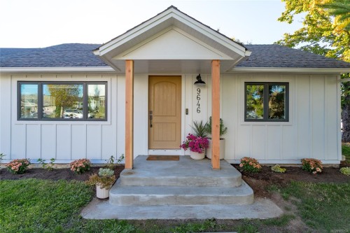 9646 Fifth St, Sidney, BC 