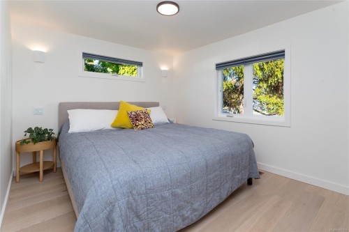 9646 Fifth St, Sidney, BC 