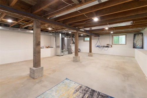 9646 Fifth St, Sidney, BC 