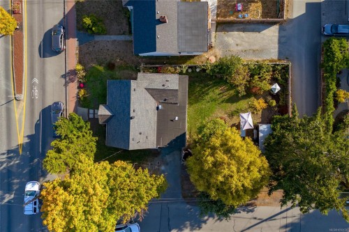 9646 Fifth St, Sidney, BC 