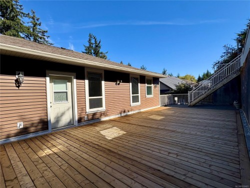 5739 Bradbury Rd, Nanaimo, BC 
