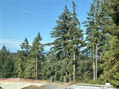 5739 Bradbury Rd, Nanaimo, BC 
