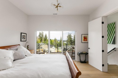 10900 Greenpark Dr, North Saanich, BC 
