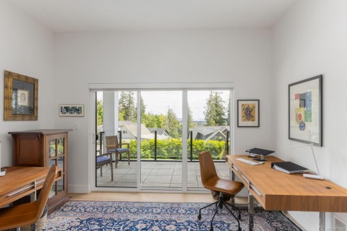 10900 Greenpark Dr, North Saanich, BC 