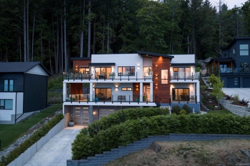 10900 Greenpark Dr, North Saanich, BC 