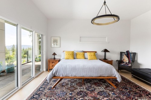 10900 Greenpark Dr, North Saanich, BC 