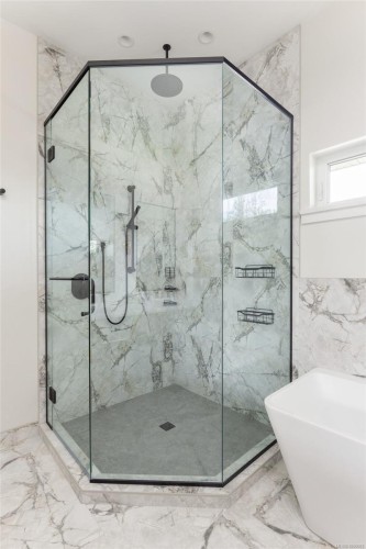 10900 Greenpark Dr, North Saanich, BC 