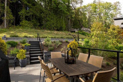 10900 Greenpark Dr, North Saanich, BC 