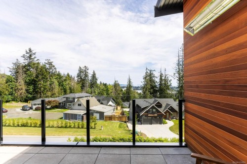 10900 Greenpark Dr, North Saanich, BC 
