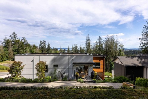 10900 Greenpark Dr, North Saanich, BC 