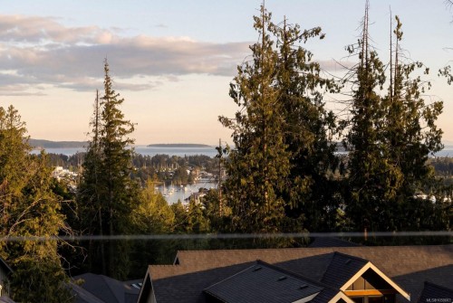 10900 Greenpark Dr, North Saanich, BC 
