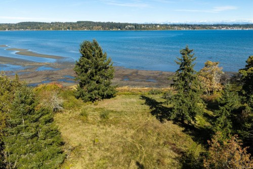 3632 Island Hwy South, Courtenay, BC 