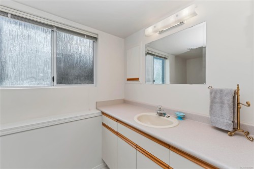 3673 Arbutus Dr North, Cobble Hill, BC 