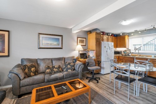 11090 Chemainus Rd, Saltair, BC 