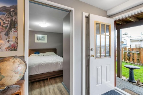 11090 Chemainus Rd, Saltair, BC 