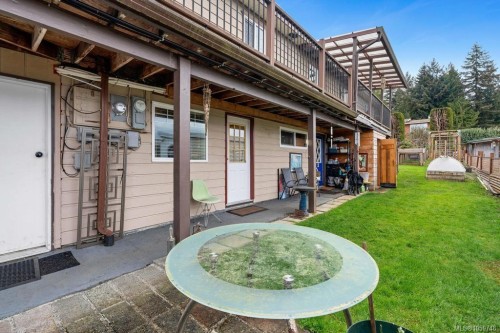 11090 Chemainus Rd, Saltair, BC 