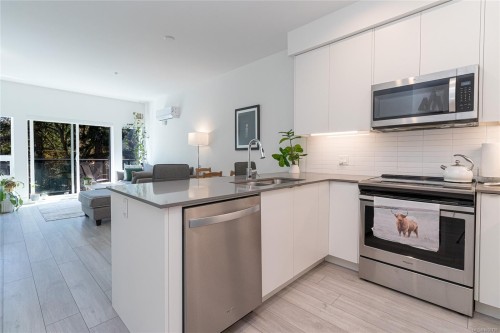 #312-991 Mckenzie Ave, Saanich, BC 
