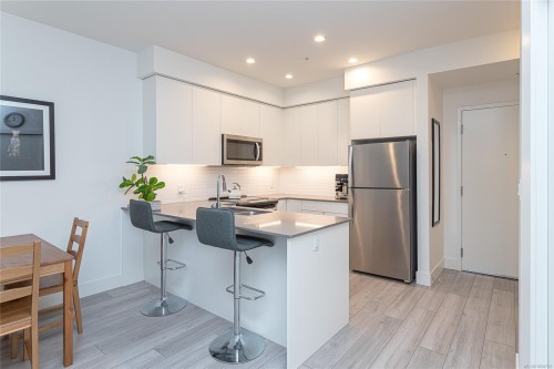 #312-991 Mckenzie Ave, Saanich, BC 
