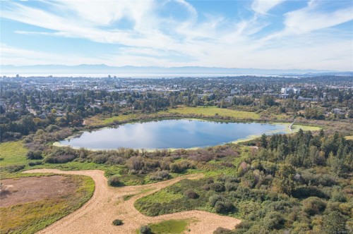 #312-991 Mckenzie Ave, Saanich, BC 