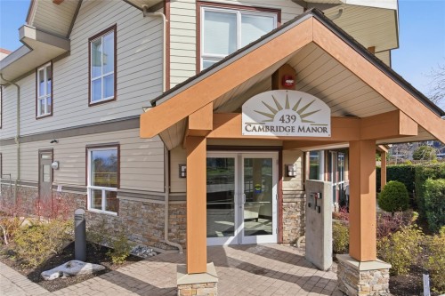 #204-439 College Rd, Qualicum Beach, BC 