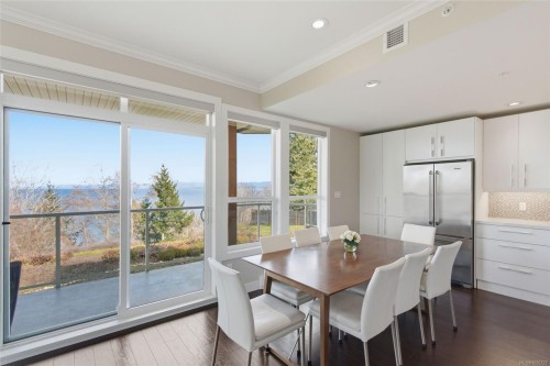 #204-439 College Rd, Qualicum Beach, BC 