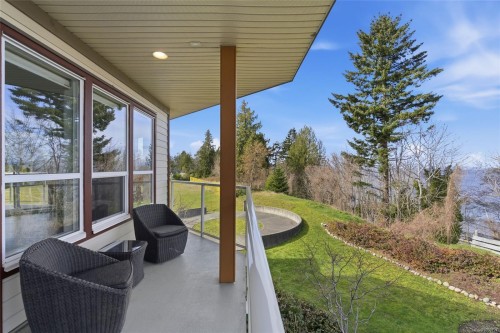 #204-439 College Rd, Qualicum Beach, BC 