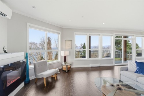 #204-439 College Rd, Qualicum Beach, BC 