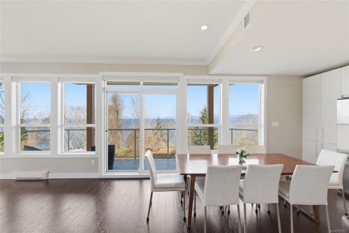 #204-439 College Rd, Qualicum Beach, BC 