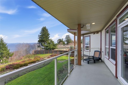 #204-439 College Rd, Qualicum Beach, BC 