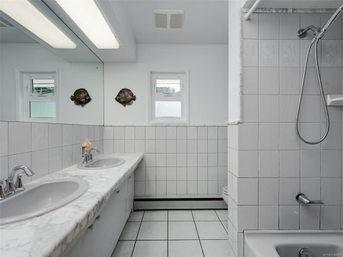 1809 Pritchard Rd, Cowichan Bay, BC 