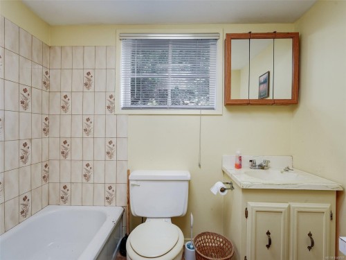 1809 Pritchard Rd, Cowichan Bay, BC 