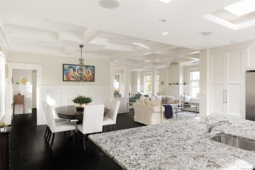 1033 Monterey Ave, Oak Bay, BC 
