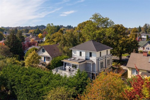 1033 Monterey Ave, Oak Bay, BC 