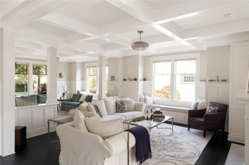 1033 Monterey Ave, Oak Bay, BC 