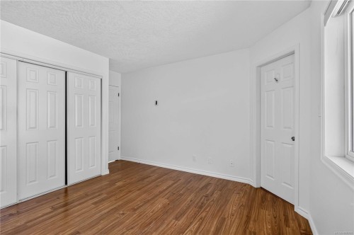 #9-3966 Cedar Hill Cross Rd, Saanich, BC 
