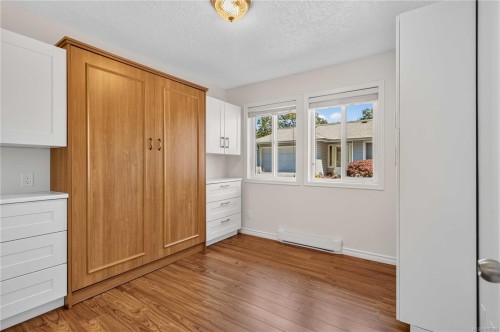 #9-3966 Cedar Hill Cross Rd, Saanich, BC 