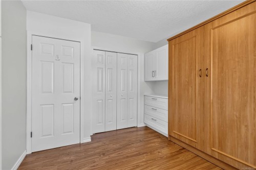 #9-3966 Cedar Hill Cross Rd, Saanich, BC 