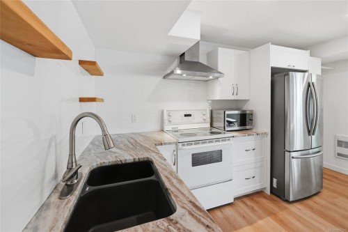 211 Saturna Dr, Qualicum Beach, BC 