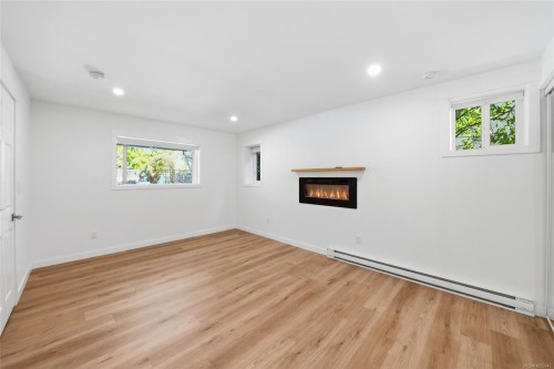 211 Saturna Dr, Qualicum Beach, BC 