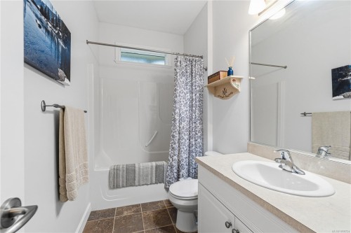 #110-813 Oakhills Vista, Nanaimo, BC 