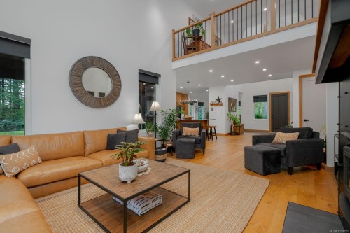 5625 Willow Rd, Port Alberni, BC 